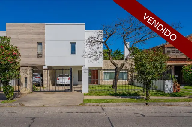 Casa de 4 ambientes en venta en FUNES Y SAN LORENZO