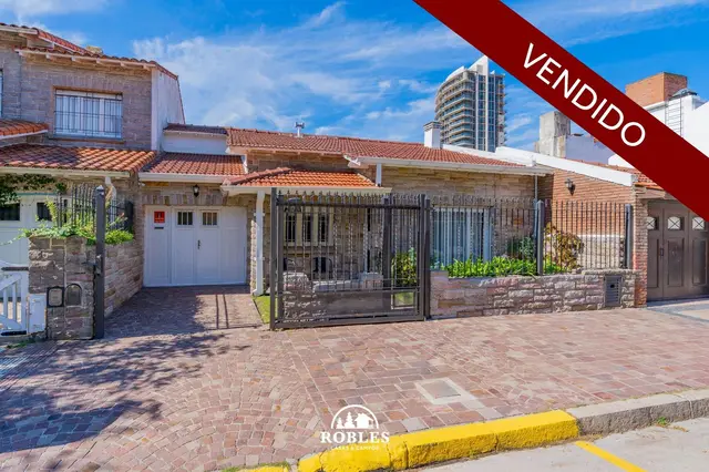 Casa de 4 ambientes en venta en LOMAS DE STELLA MARIS