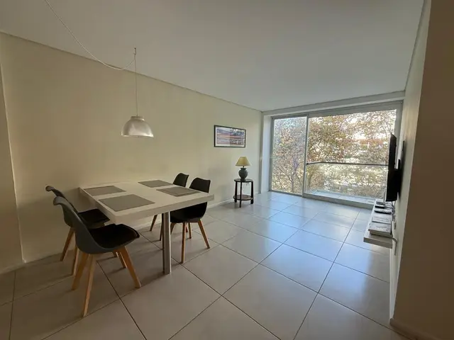 Departamento de 3 ambientes en alquiler en LA PERLA