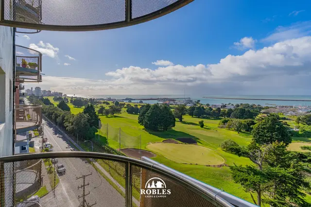 Departamento de 3 ambientes en venta en Playa Grande