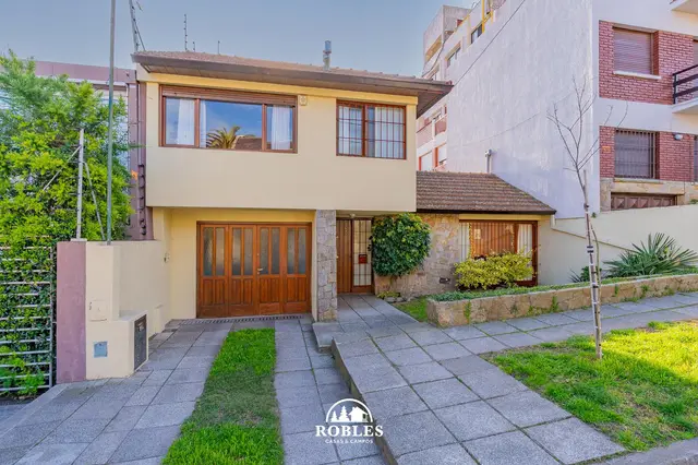 Casa de 4 ambientes en venta en LOMAS DE STELLA MARIS
