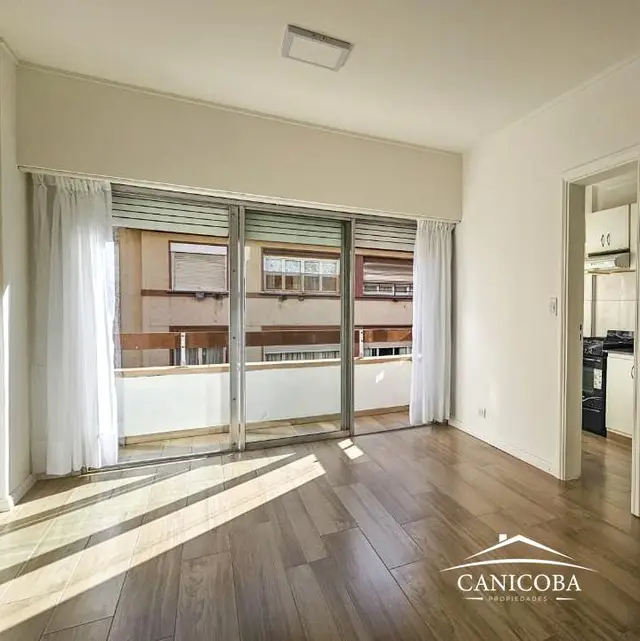 Departamento de 1 ambiente en venta en AREA CENTRO
