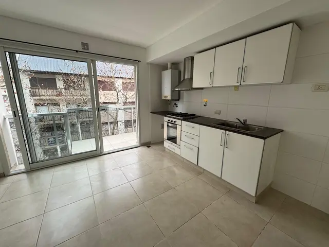 Departamento de 2 ambientes en alquiler en LA PERLA