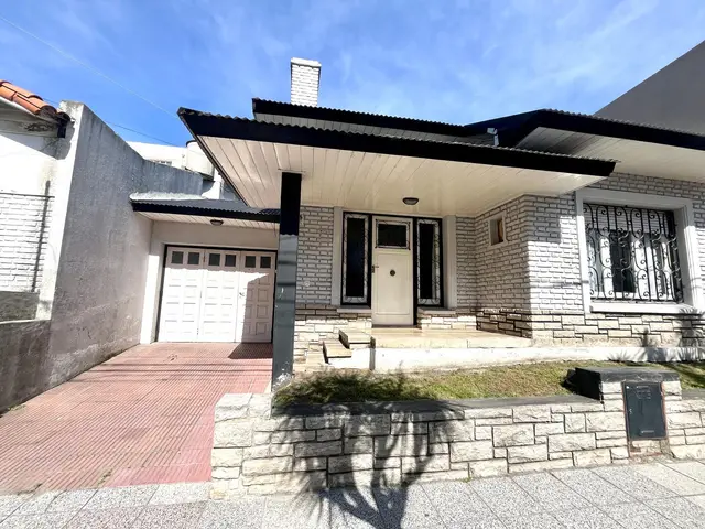 Casa de 4 ambientes en venta en Chauvín