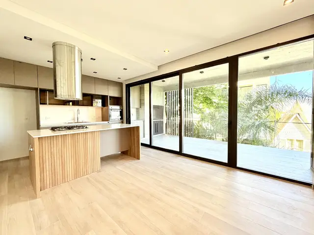 Departamento de 4 ambientes en venta en Güemes