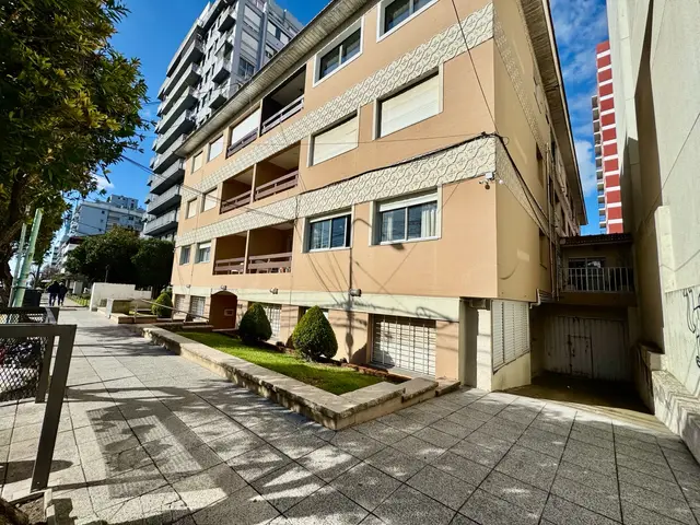 Departamento de 2 ambientes en venta en Playa Grande