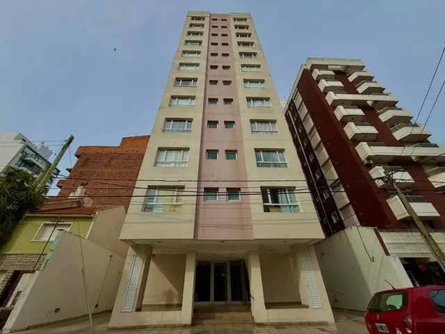 Local de 2 ambientes en venta en La Perla