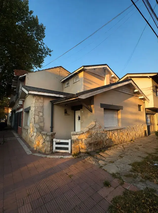 Casa de 4 ambientes en venta en NUEVA POMPEYA