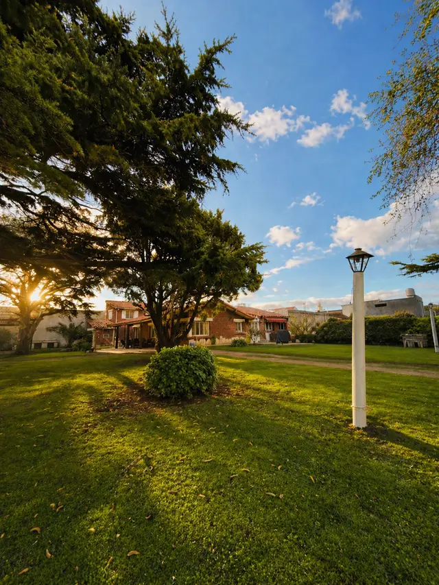 Casa de 7 ambientes en venta en RIVADAVIA BERNARDINO