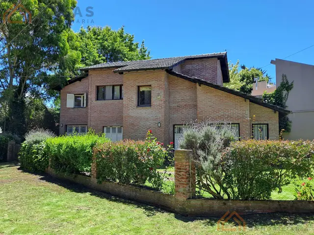 Casa de 3 ambientes en venta en BOSQUE PERALTA RAMOS