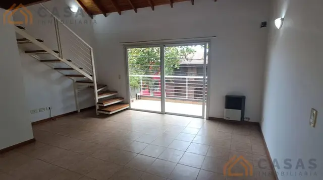 PH de 2 ambientes en alquiler en PARQUE MONTEMAR-EL GROSELLAR