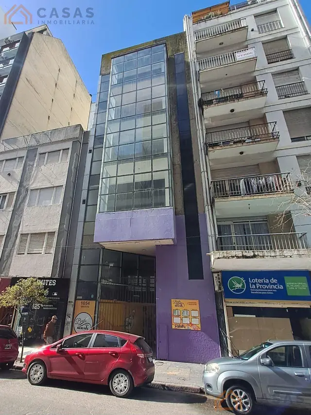 Local de 10 ambientes en venta en Centro
