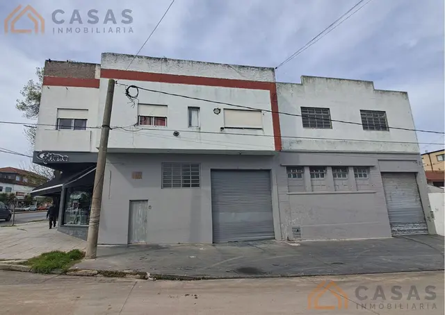 Local de 10 ambientes en venta en DEL PUERTO