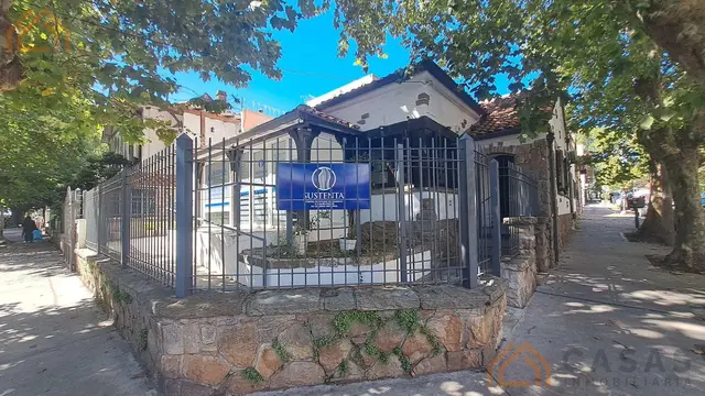 Casa de 5 ambientes en alquiler en Centro
