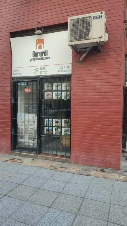 Local de 2 ambientes en venta en Centro