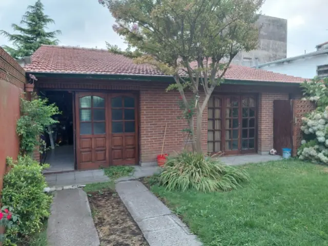 Casa de 4 ambientes en venta en DON BOSCO