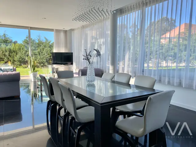 Casa de 5 ambientes en venta en Arenas del Sur