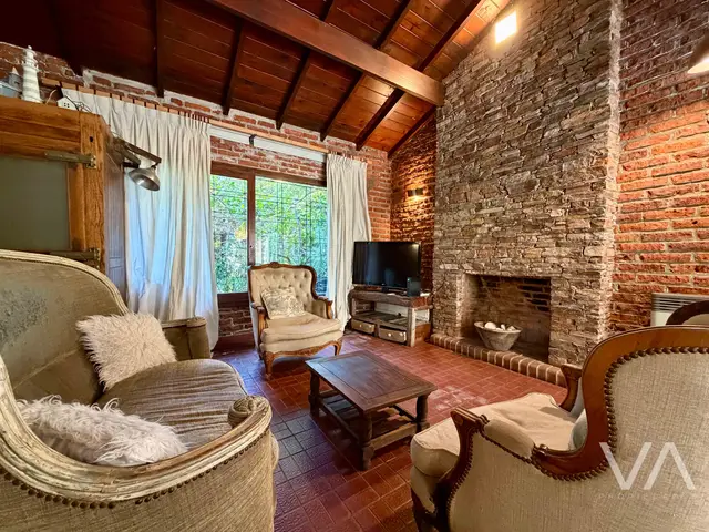 Casa de 5 ambientes en venta en BOSQUE PERALTA RAMOS
