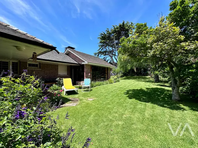 Casa de 6 ambientes en venta en DIVINO ROSTRO