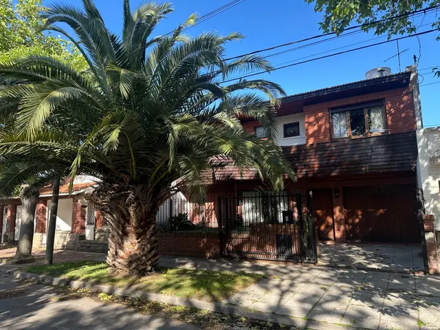 Casa de 4 ambientes en venta en NUEVA POMPEYA
