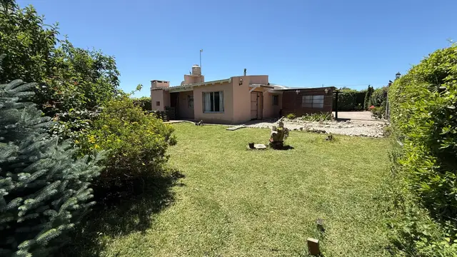 Casa de 4 ambientes en venta en Santa Isabel