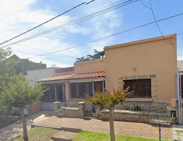 Casa de 3 ambientes en venta en VILLA LOURDES