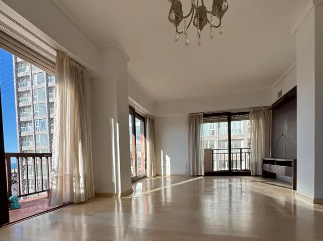Departamento de 4 ambientes en venta en LA PERLA