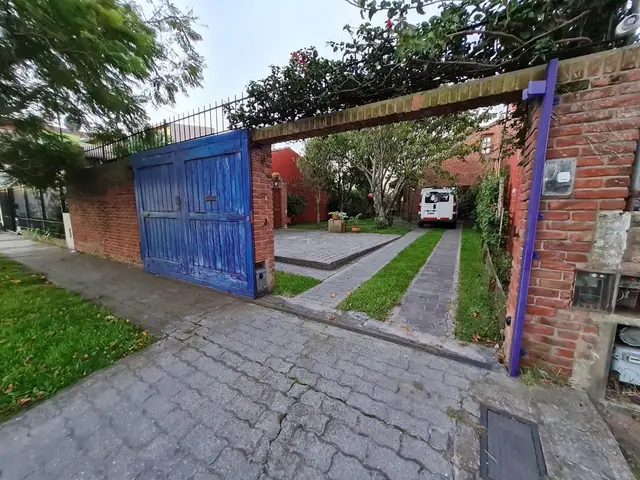 Casa de 4 ambientes en venta en PUNTA MOGOTES