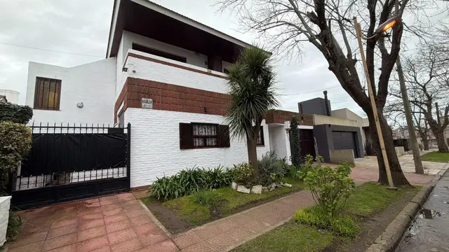 Casa de 5 ambientes en venta en PINOS DE ANCHORENA