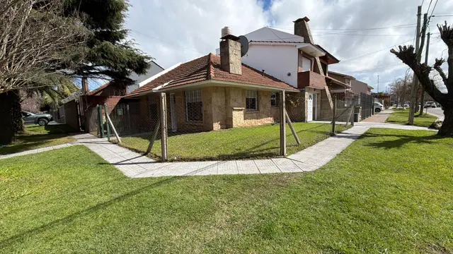 Casa de 4 ambientes en venta en COLINAS DE PERALTA RAMOS