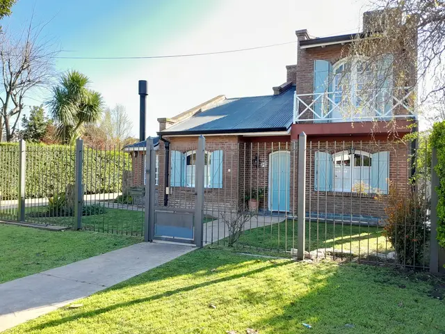 Casa de 3 ambientes en venta en ESTRADA JOSE MANUEL