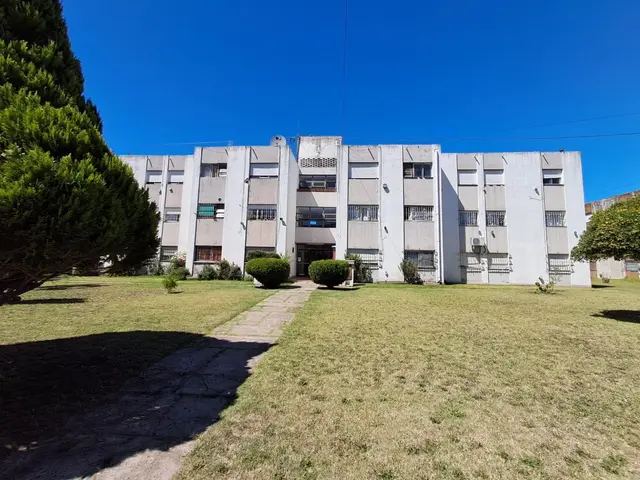 Departamento de 4 ambientes en venta en LAS AVENIDAS