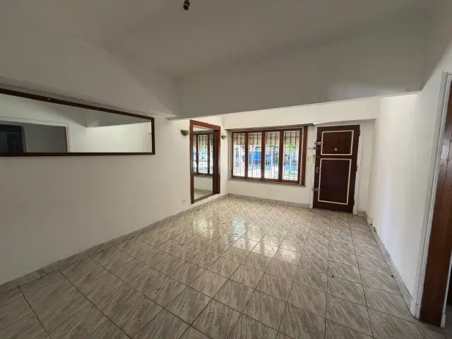 Casa de 4 ambientes en venta en PRIMERA JUNTA