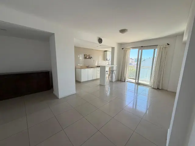 Departamento de 3 ambientes en venta en ESTACION TERMINAL (ALDREY)