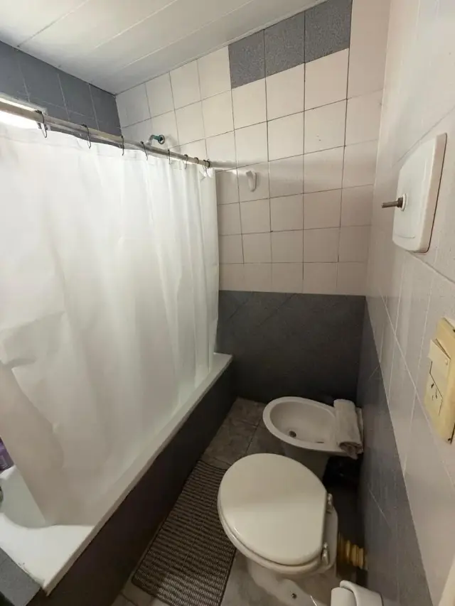 Departamento de 4 ambientes en venta en ESTACION TERMINAL (ALDREY)