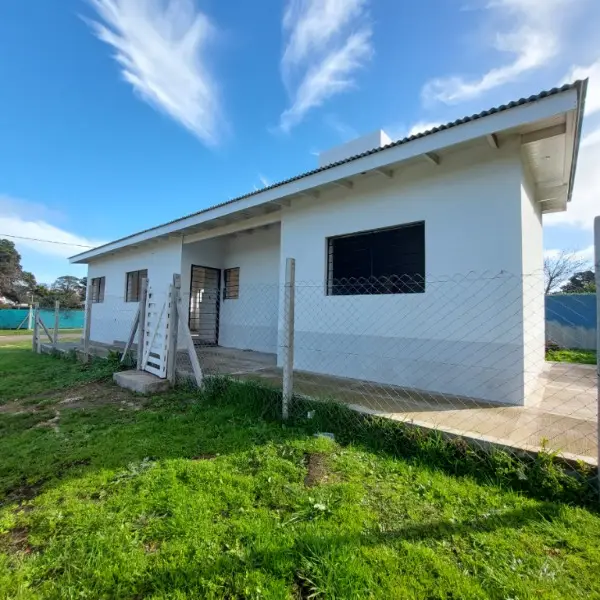Casa de 2 ambientes en venta en LOS ACANTILADOS