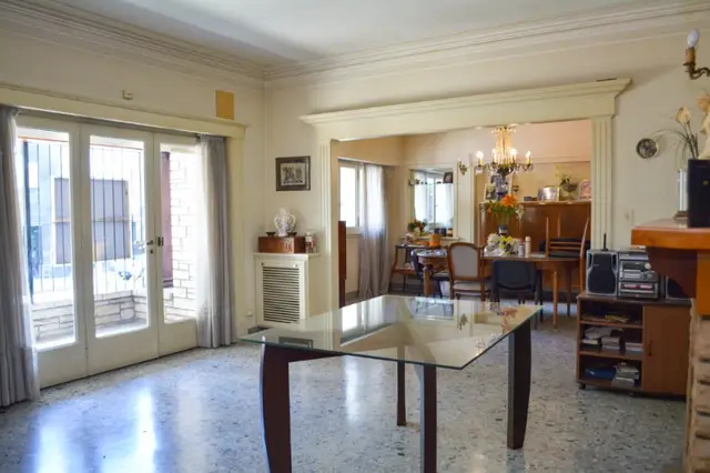 Casa de 5 ambientes en venta en Centro