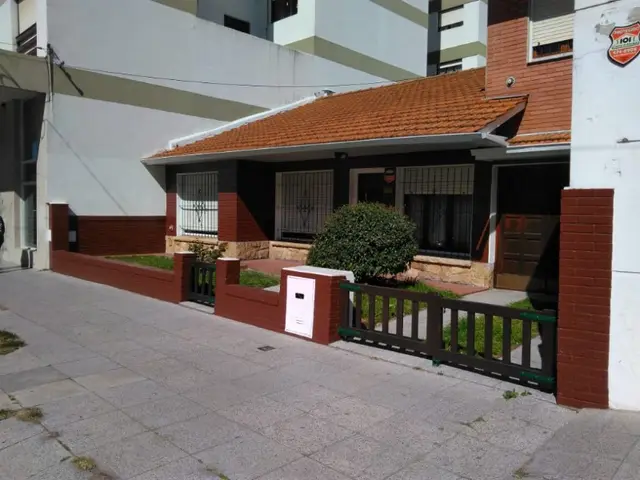 Casa de 5 ambientes en venta en PLAZA PERALTA RAMOS