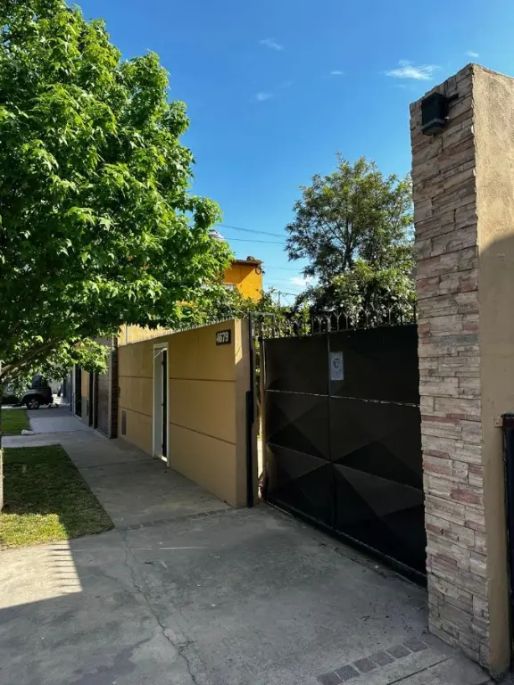 Casa de 3 ambientes en venta en CERRITO Y SAN SALVADOR