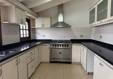 Casa de 4 ambientes en alquiler en LOPEZ DE GOMARA
