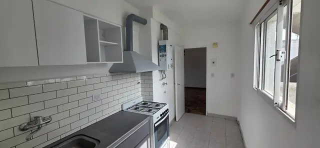 Departamento de 4 ambientes en venta en AEROPARQUE