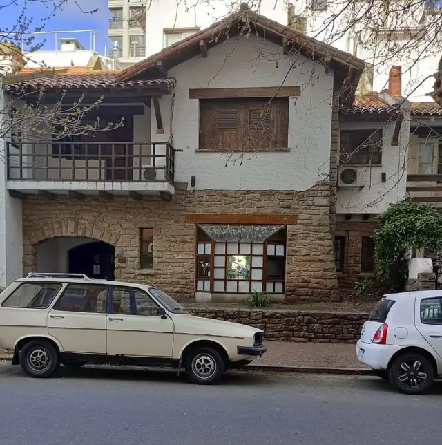 Casa de 5 ambientes en venta en Centro