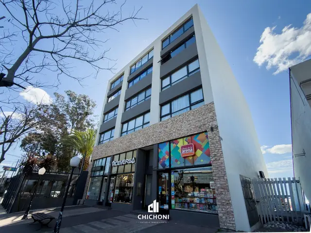 Local en venta en PARQUE LURO