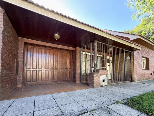 Casa de 3 ambientes en venta en VILLA LOURDES