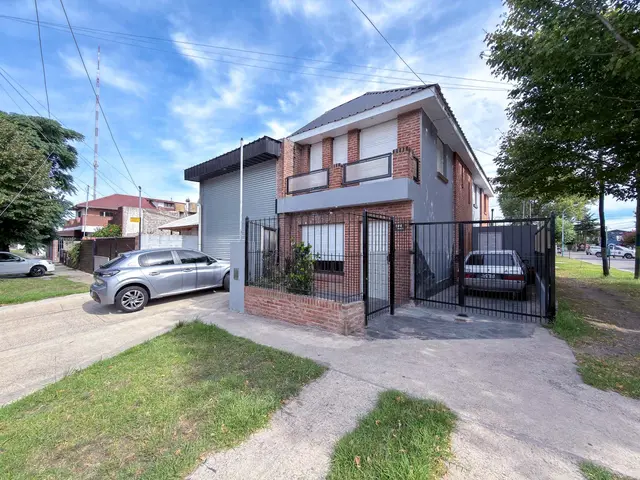 Casa de 4 ambientes en venta en LAS LILAS