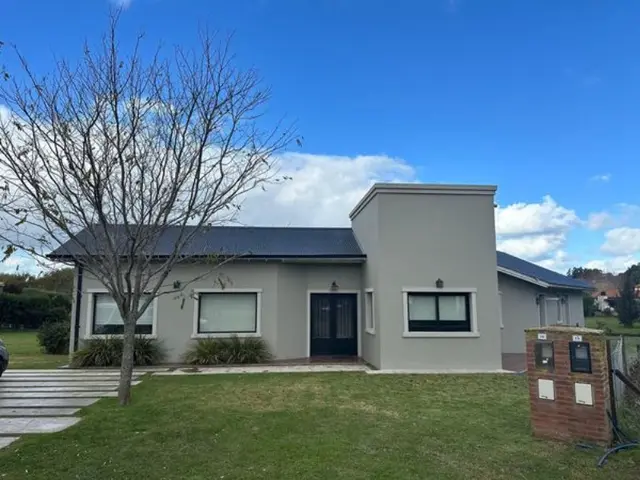 Casa de 4 ambientes en venta en Mar del Plata