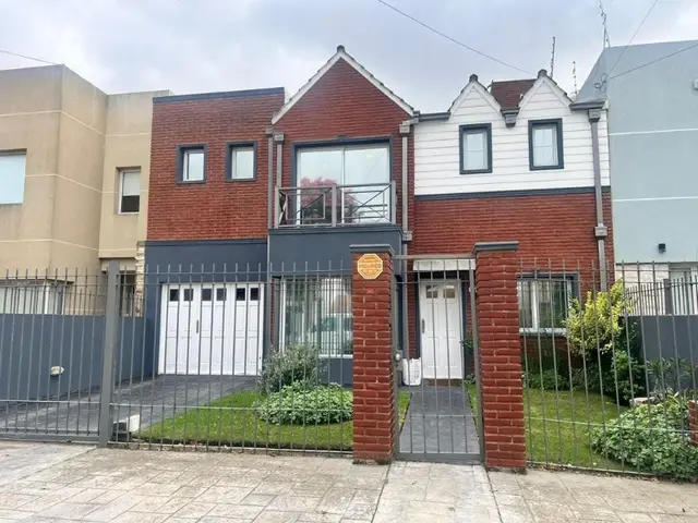 Casa de 5 ambientes en venta en LOS PINARES