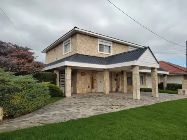 Casa de 5 ambientes en venta en Mar del Plata