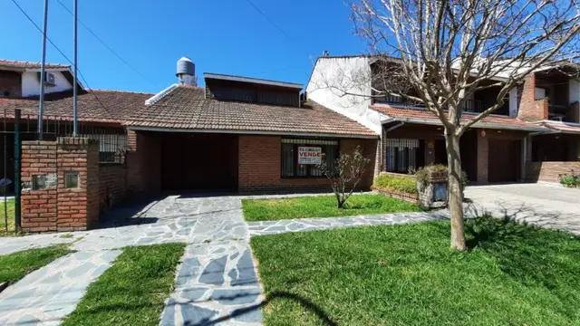 Casa de 3 ambientes en venta en LOS PINARES