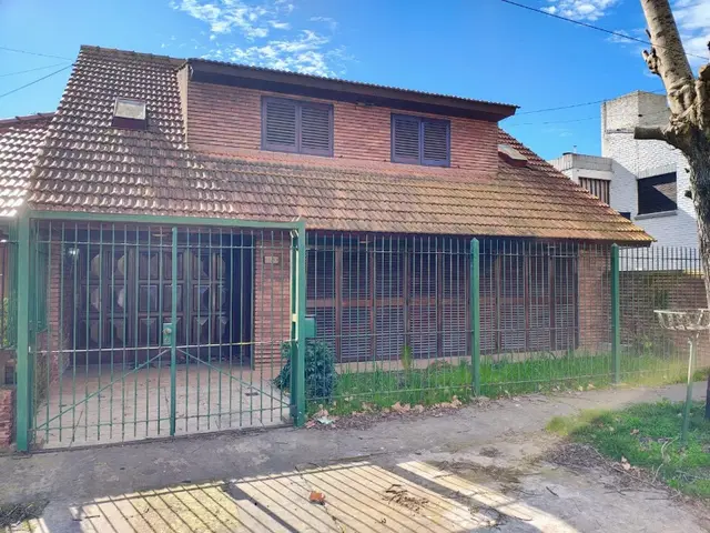 Casa de 6 ambientes en venta en CONSTITUCION